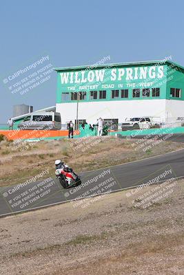 media/Apr-20-2025-AHRMA (Sun) [[393a79c373]]/Race/Group 11 early race/Turn 4b/